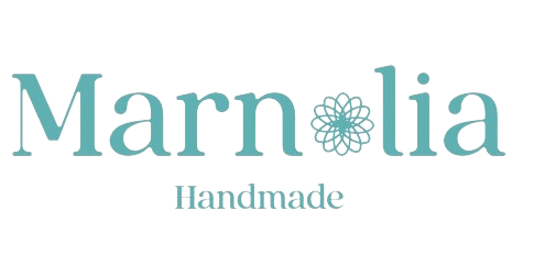 Logotipo Marnolia - Tienda platos y bandejas decoupage